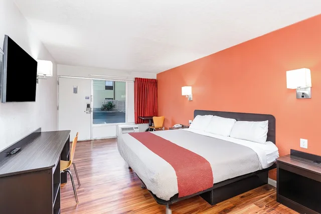غرفة بسرير كينج، Relax Inn by OYO Columbus OH I 70 1/10