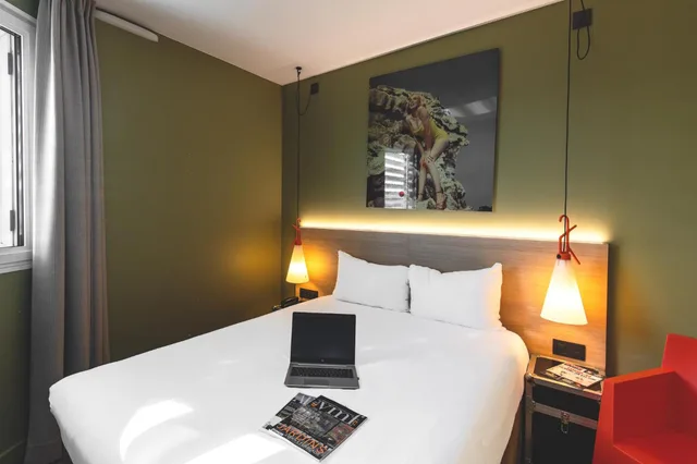 غرفة قياسية بسرير كوين، Ibis Styles Lyon Confluence Hotel 1/8