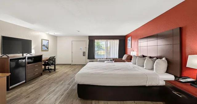 Deluxe, King Bed, Best Western Roseville Inn 6/10