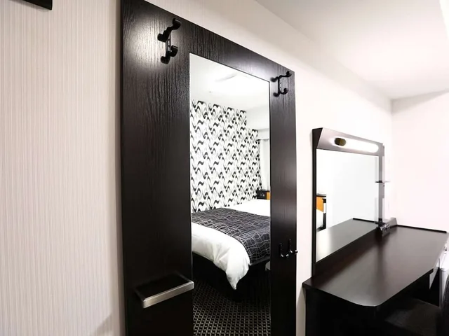 غرفة ثلاثية بسريرين منفصلين مع أريكة، Apa Hotel Kyoto Ekimae 4/6