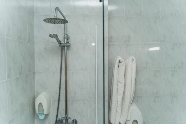 غرفة بسرير كوين بإطلالة على البحر، Hotel Amic Miraflores 8/8