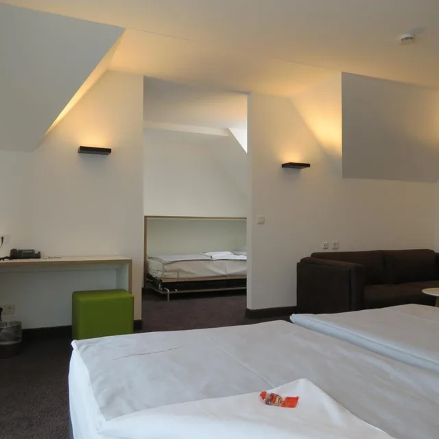 غرفة اقتصادية رباعية، Comfor Hotel 3/10