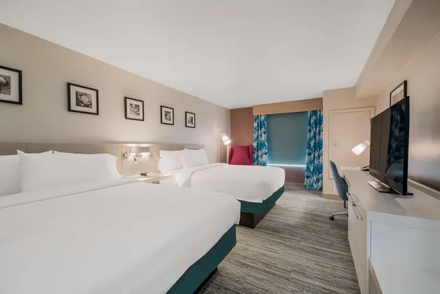 غرفة قياسية بسريرين كوين، Hilton Garden Inn Oklahoma City Midtown 1/4