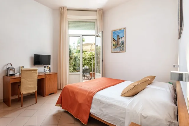 غرفة سوبيريور بسرير مزدوج بإطلالة على المدينة، Hotel Minerva 1/10