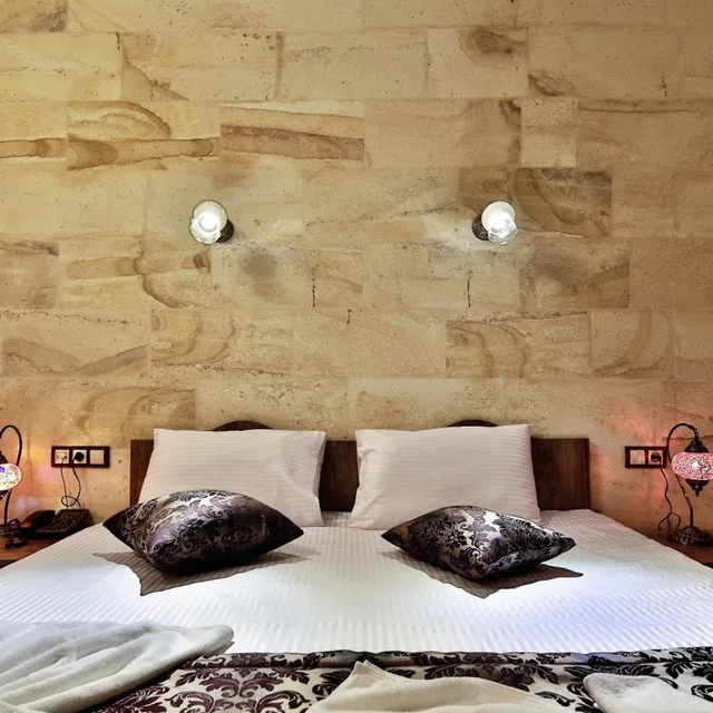 Stone, King Bed، Yusuf Bey House 10/10