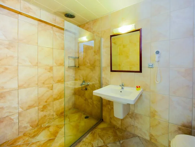 غرفة بثلاثة أسرّة، MODA BEACH HOTEL 6/6