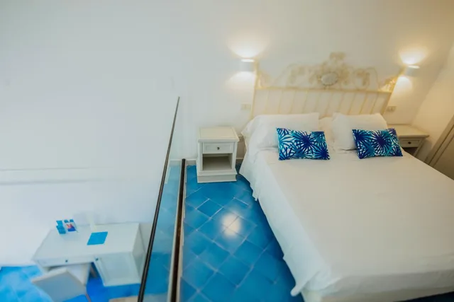 Junior Suite, Garden View, Continental Mare 4/10