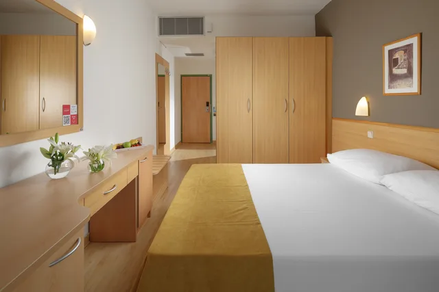 Economy, Single, Park Side، Hotel Aurora Plava Laguna 4/5