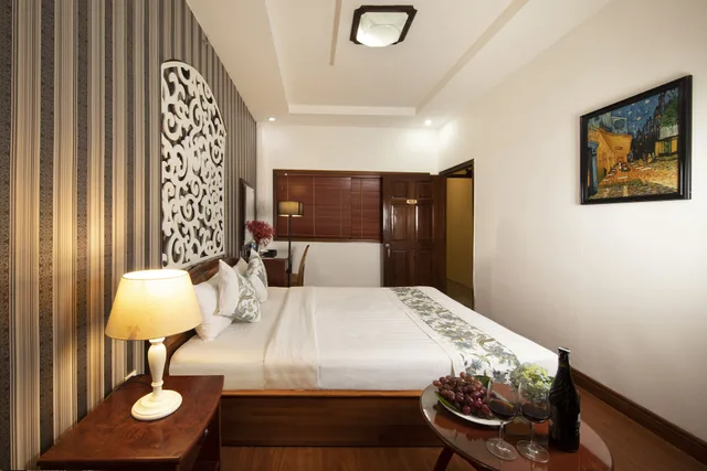 Superior, Queen Bed, Vilion Central Hotel 1/4