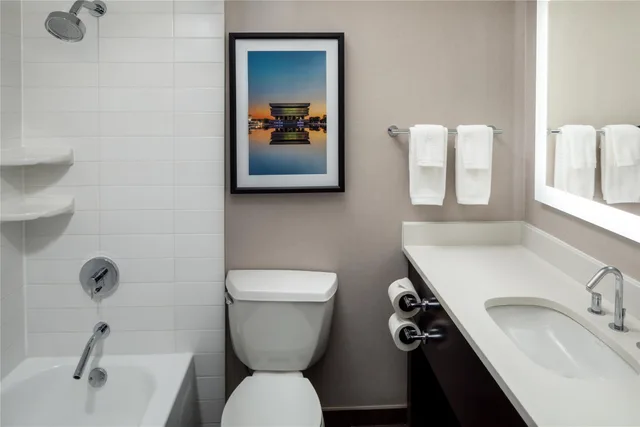 غرفة تنفيذية بسرير كينج، Hilton Albany 7/8