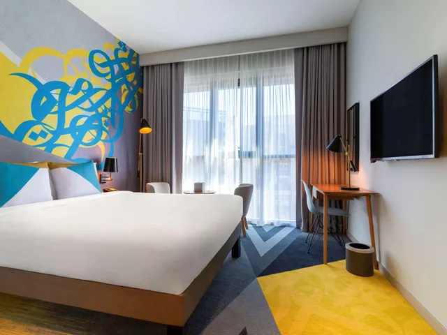 Room, Double Bed, Ibis Styles Hotel Dubai Deira 1/5