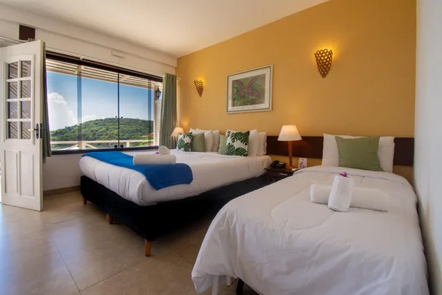 غرفة ثلاثية بإطلالة على البحر، Pousada Villa Mercedes 2/8