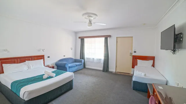 غرفة تنفيذية بسرير كوين، COUNTRY COMFORT COFFS HARBOUR 3/10