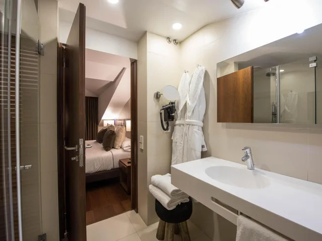 جناح دوبلكس، Carris Porto Ribeira 5/10