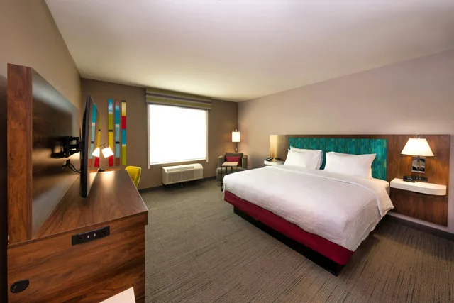 غرفة بسرير كينج، Hampton Inn Needles 2/3