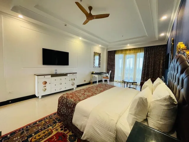 غرفة بسرير مزدوج بإطلالة على البحر، MAYFAIR Palm Beach Resort 3/10