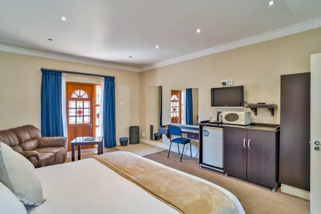 غرفة بسرير كينج، Albion Manor 1/1