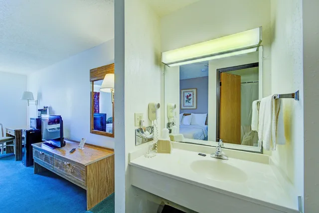 غرفة بسريرين كوين للمدخنين، Capital O Amerihost Inn and Suites Mexico Hwy 54 MO 6/7