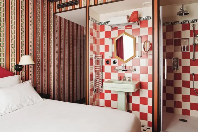 غرفة مريحة بسرير كوين، Hotel Les Deux Gares 2/10