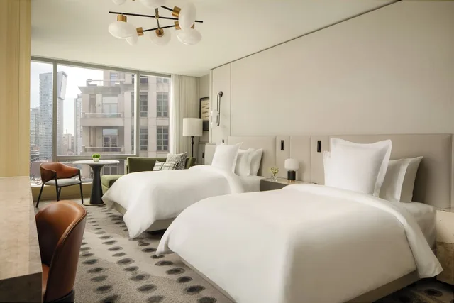 Deluxe, 2 Double Beds, Four Seasons Hotel Toronto 1/7