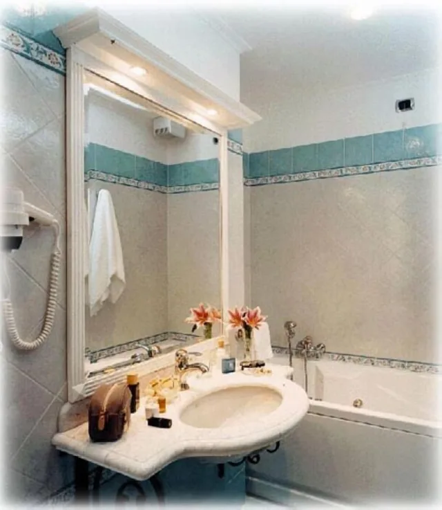 جناح جونيور بثلاثة أسرّة، Hotel Cellini 7/8