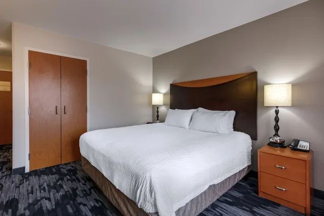 جناح بسرير كينج مع أريكة، Fairfield Inn Suites Columbus 4/7