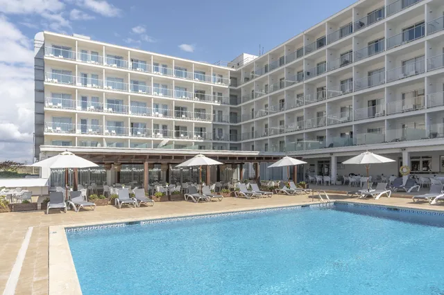 غرفة سوبيريور بسرير مزدوج أو سريرين منفصلين بإطلالة على البحر بشرفة، Hotel Alua Leo 3/3
