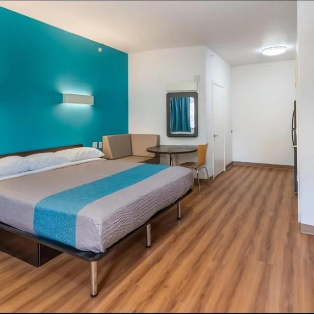 جناح، Motel6 Channelview, TX 5/10