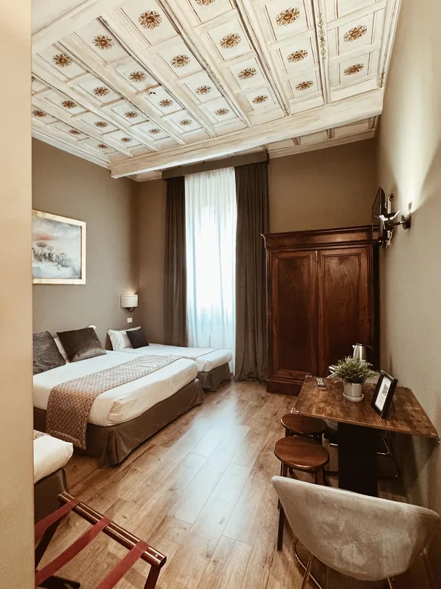 غرفة تنفيذية، Residenza Sciarra 5/8
