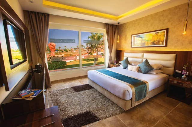 غرفة ديلوكس ثلاثية بإطلالة على البحر، Pickalbatros Royal Moderna Resort Sharm El Sheikh 3/7