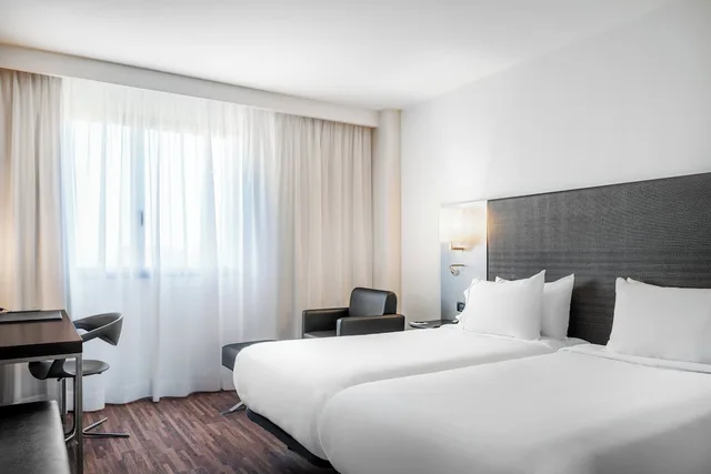 غرفة قياسية بسريرين منفصلين، AC Hotel Algeciras by Marriott 1/10