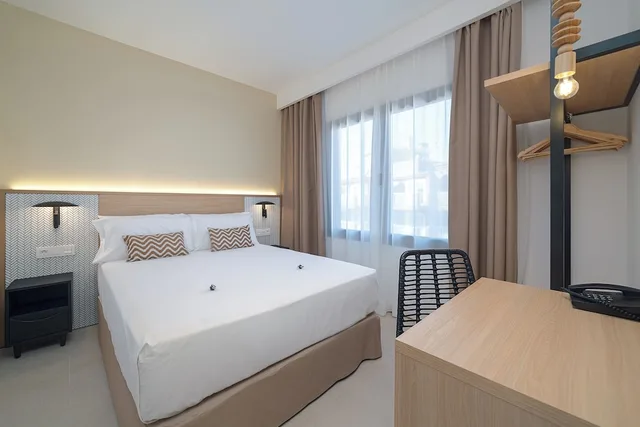 شقة بسرير كوين بإطلالة على المسبح مع أريكة، Arena Castillo Hotel 1/2