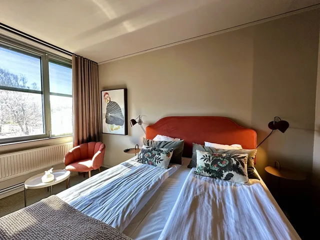 Plus, King Bed، Spar Majorna 1/9