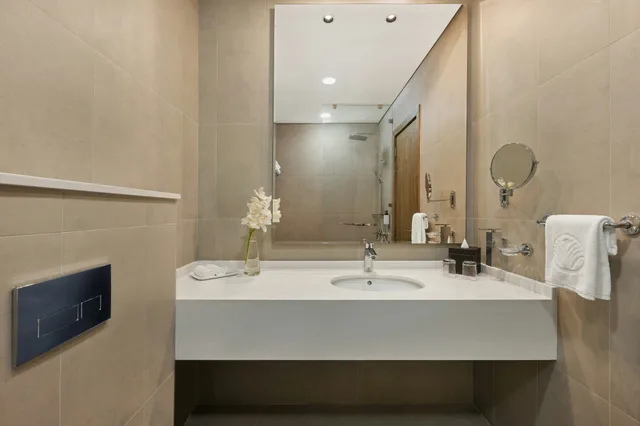 استوديو بسرير كينج، Beach Bay Hotel Mirfa, Edge by Rotana 4/4