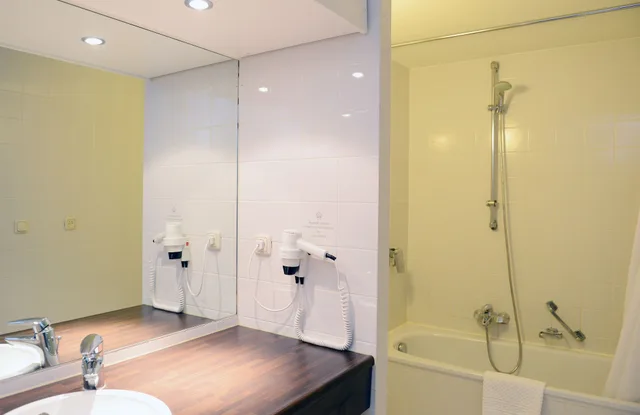 غرفة كومفورت بسريرين منفصلين، AMRATH GRAND HOTEL DE L EMPEREUR 10/10