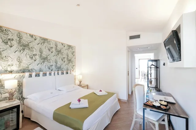 غرفة سوبيريور عائلية بسرير مزدوج وسريرين منفصلين، Hotel Palau 3/6