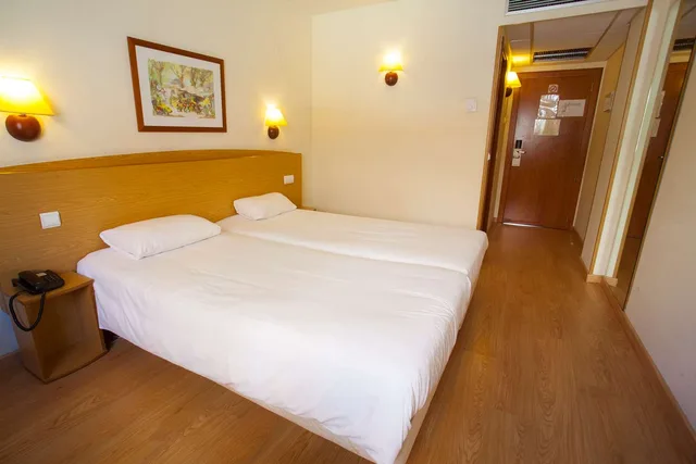 غرفة بسرير مزدوج أو سريرين منفصلين، Travelodge Alicante Puerto 2/10