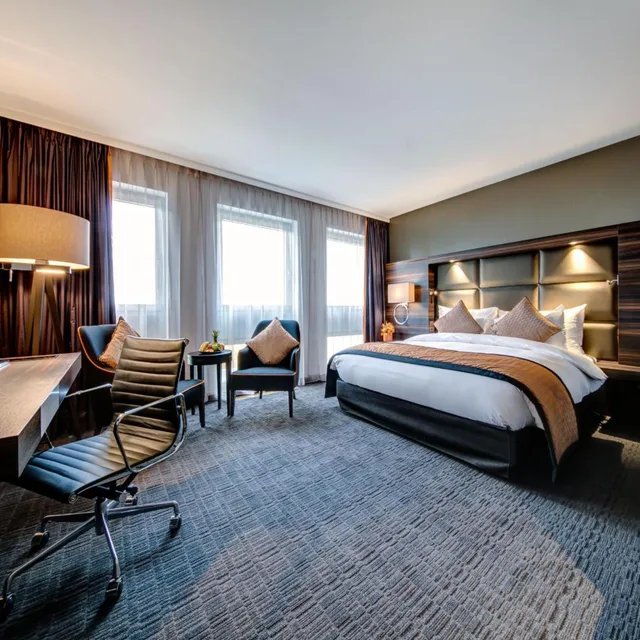 غرفة سوبيريور بسرير مزدوج بإطلالة على البحيرة، Hotel Beaulac 5/9