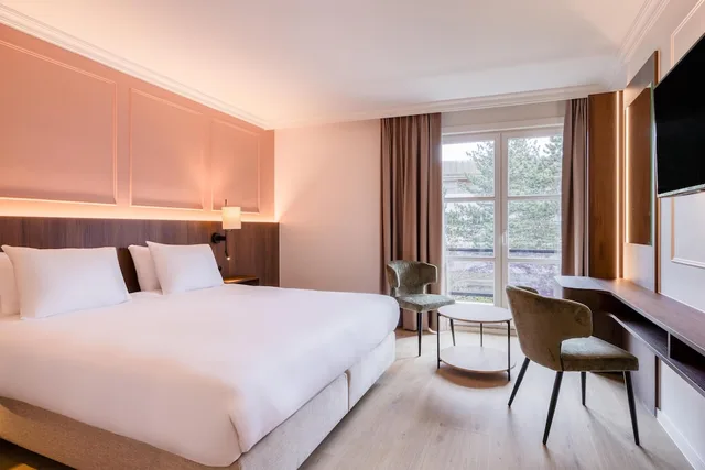 غرفة ديلوكس بسرير مزدوج، Golden Tulip de Medici 1/10