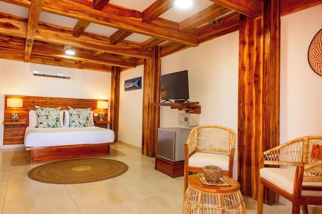 Superior, Bungalow, Double and Twin Beds, ISLA DEL SOL 5/10