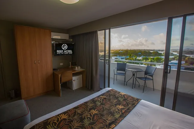 غرفة بسرير كوين بإطلالة على المرفأ، Gladstone Reef Hotel Motel 6/7