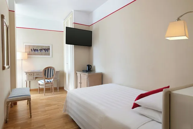 غرفة مفردة، Sina Astor Hotel 3/6