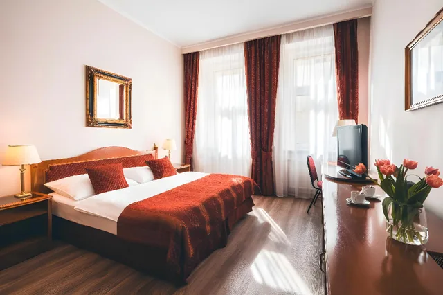 غرفة قياسية بسرير كينج، Ariston & Ariston Patio 2/2
