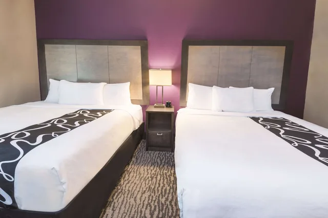 غرفة بسريرين كوين، La Quinta Inn and Suites by Wyndham Kennesaw 2/10