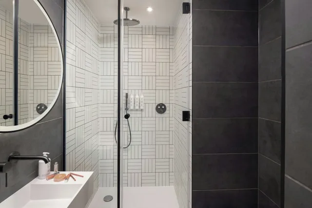 لوفت بسرير مزدوج، Moxy London Piccadilly Circus 5/6