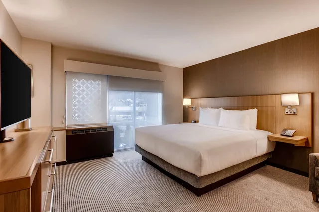 جناح بسرير كينج مع أريكة لذوي الإعاقة، Hyatt Place Keystone 1/5