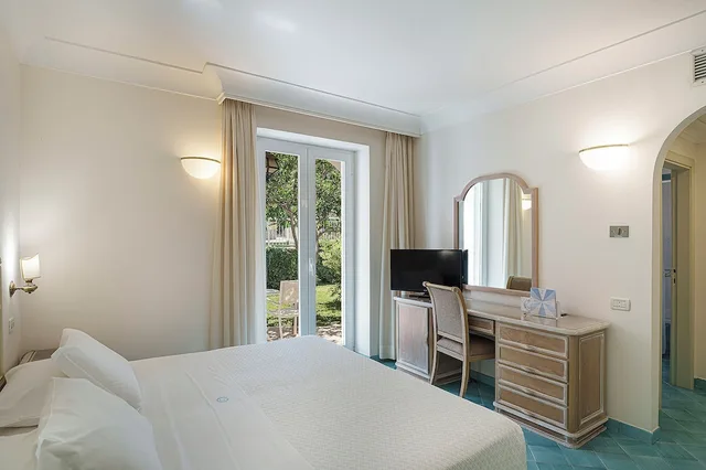 غرفة كلاسيكية بسريرين منفصلين، Hotel Continental Ischia 4/10