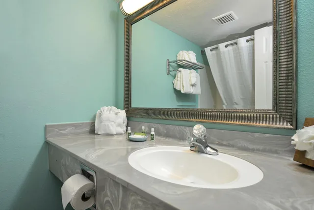 Standard, 2 Queen Beds, Beach Front, City View، Mermaid Inn 6/7