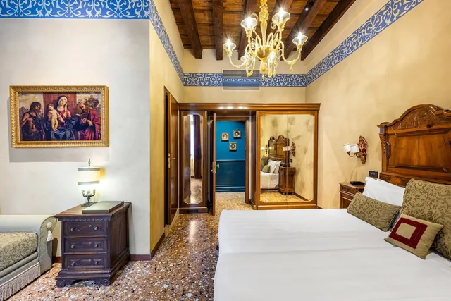 غرفة عائلية بثلاثة أسرّة، Palazzo Priuli 3/7