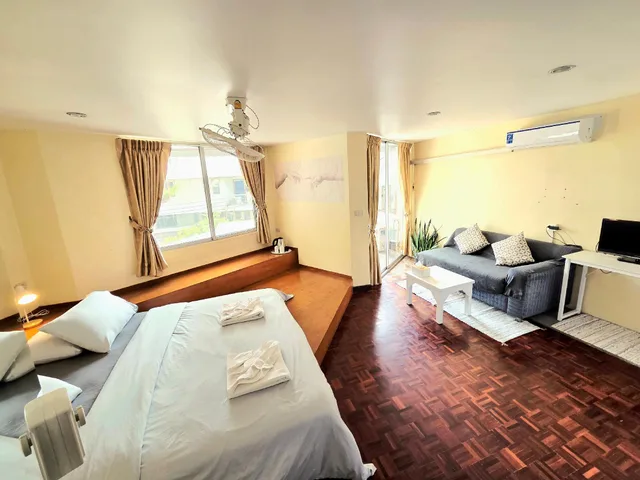 غرفة ديلوكس بسرير مزدوج بشرفة، Hostel 16 1/1
